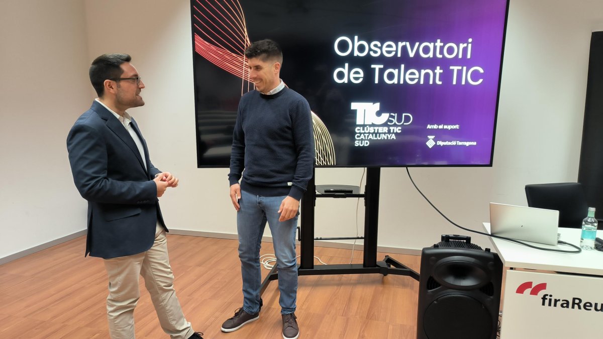 El gerente del Cluster TIC Catalunya Sud, Sergi Novo, y el presidente de la entidad, Pablo Mazón, después de la presentación del estudio.