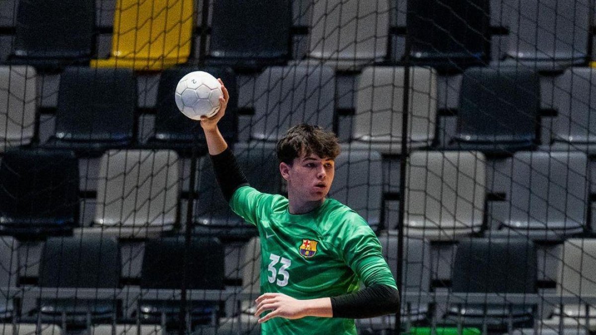 Albert Quesada, en un partido con el Barça Juvenil