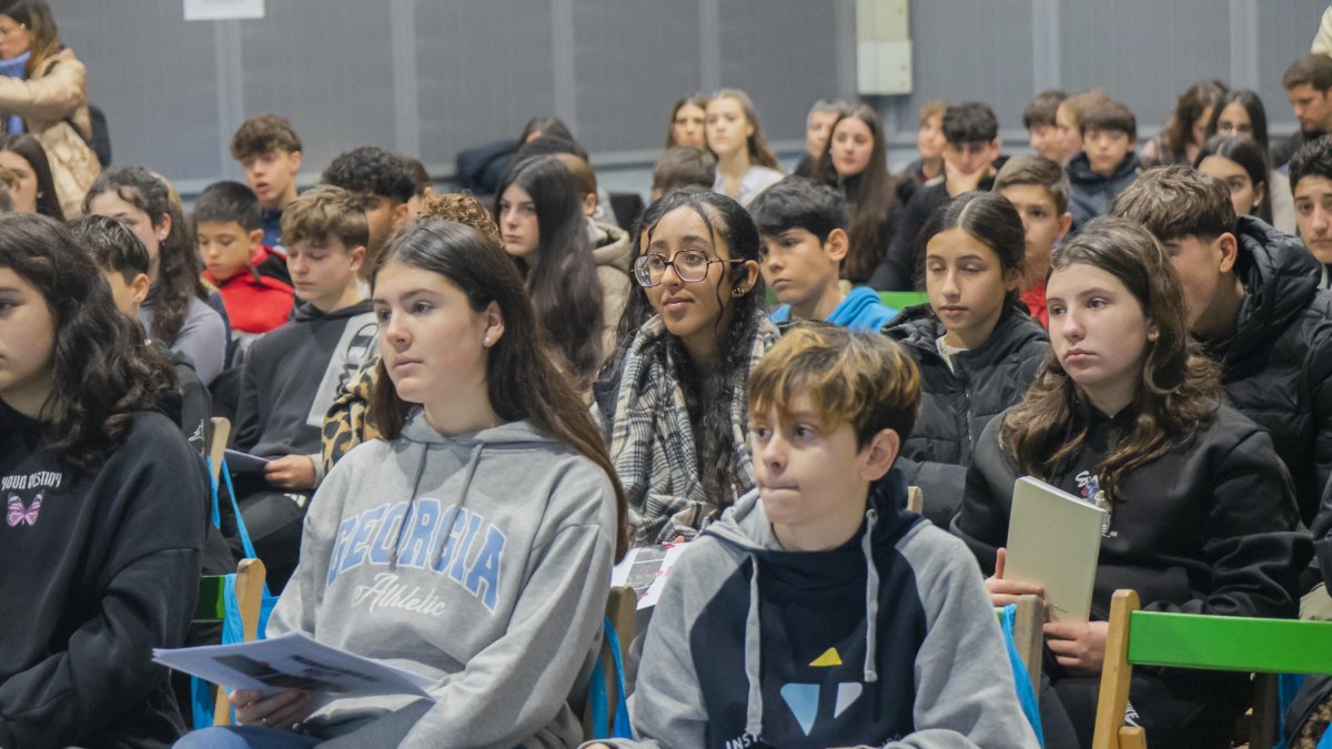 Fotografía de la primera sesión de trabajo del Consejo de Jóvenes de los Institutos de Reus 24-25 a la Palma.
