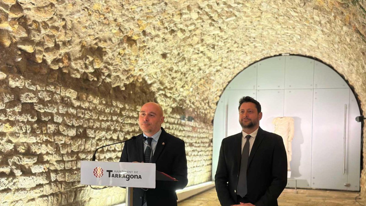 El delegat del Govern a Catalunya, Carlos Prieto, amb l'alcalde de Tarragona, Rubén Viñuales.