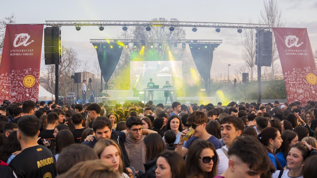 Durant la jornada es van organitzar concursos i tallers de tota mena i la música de Flashy Ice Cream va cloure la festa.