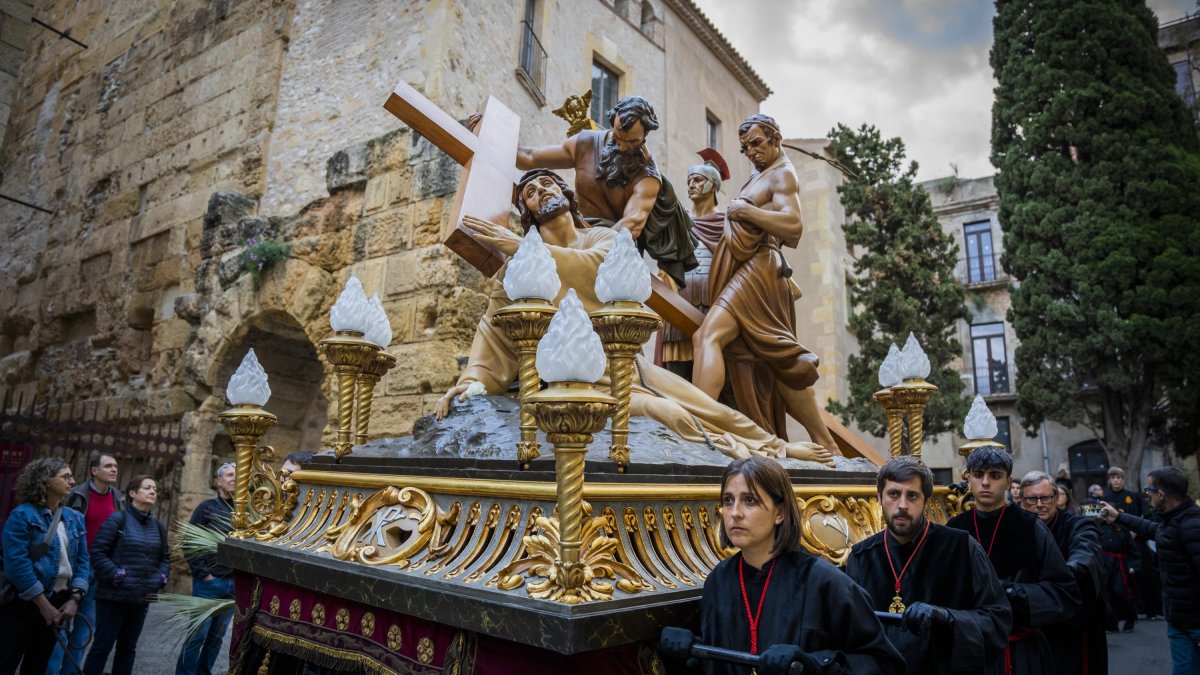 Imatge del pas d’El Cirineu durant la Processó dels Natzarens.
