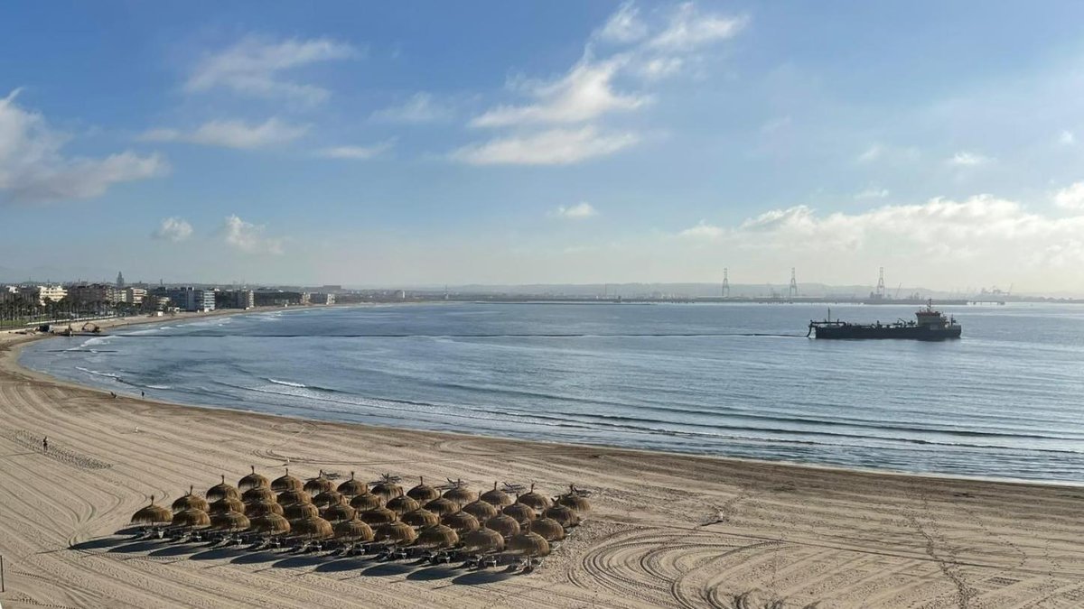 Es reposaran 100.000 metres cúbics de sorra provinents d’un banc situat al sud de l’espigó del Racó de la Pineda.