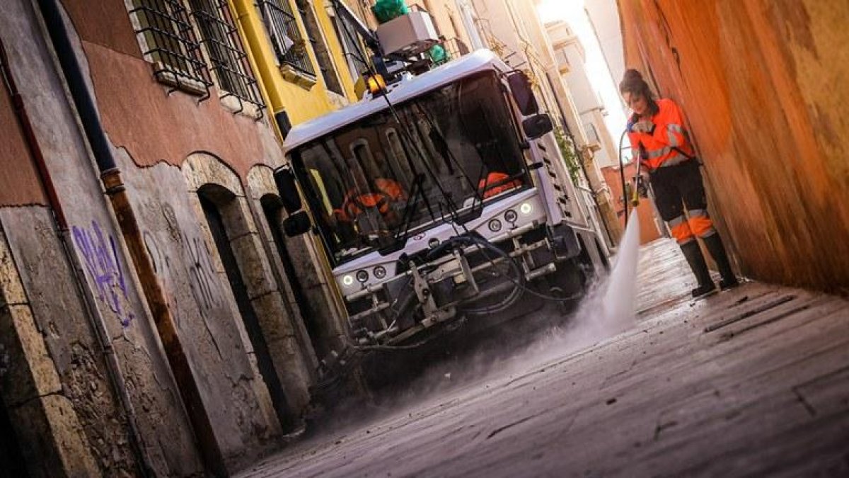 Les subidas salariales con el nuevo convenio laboral serían de cerca de un 2% para los trabajadores de la limpieza