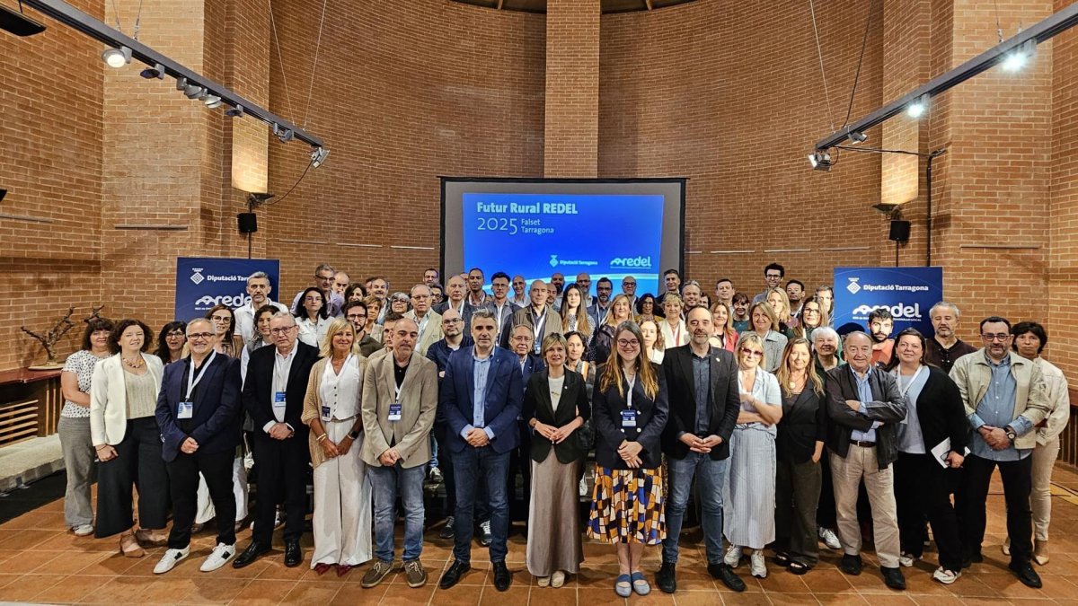Fotografía de la asamblea de REDEL, con la participación de la Diputación de Tarragona, que se ha llevado a cabo en Falset.