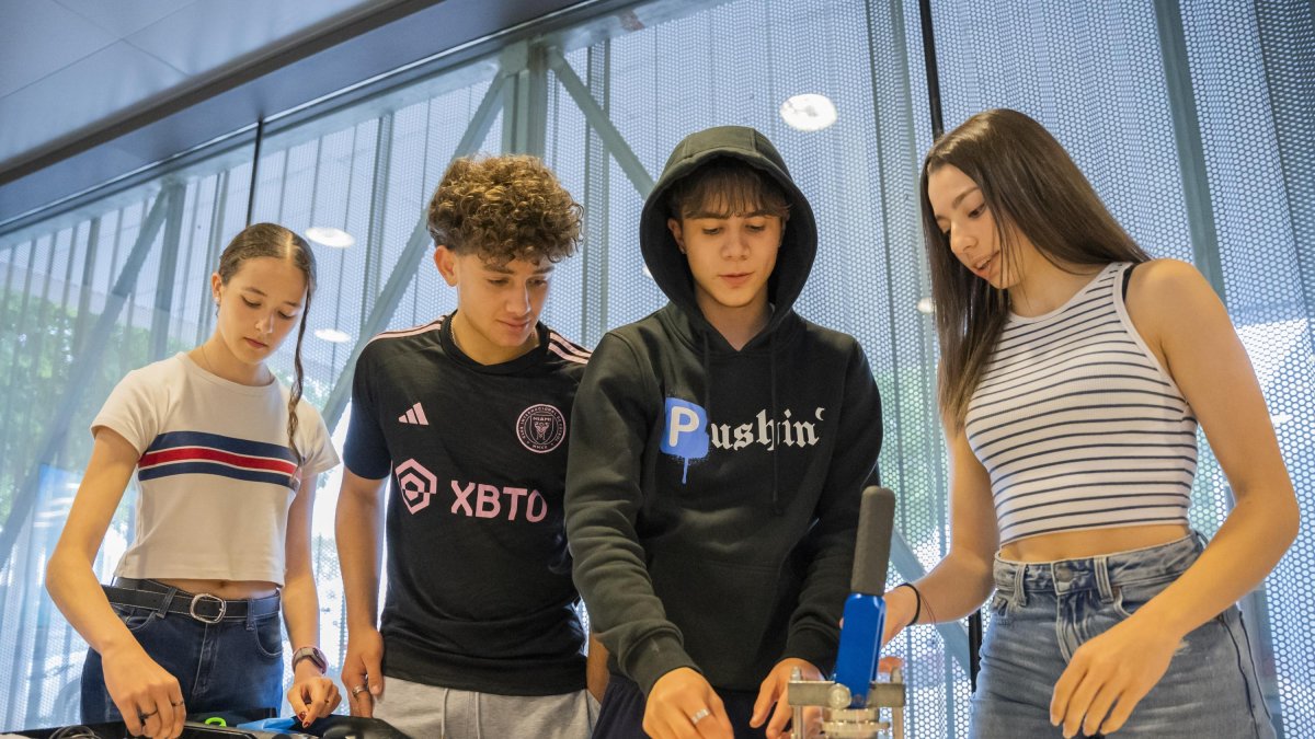 El consistori va inaugurar el passat mes de maig un nou Punt Jove a la Biblioteca Pere Anguera per apropar-se als adolescents del sud de la ciutat