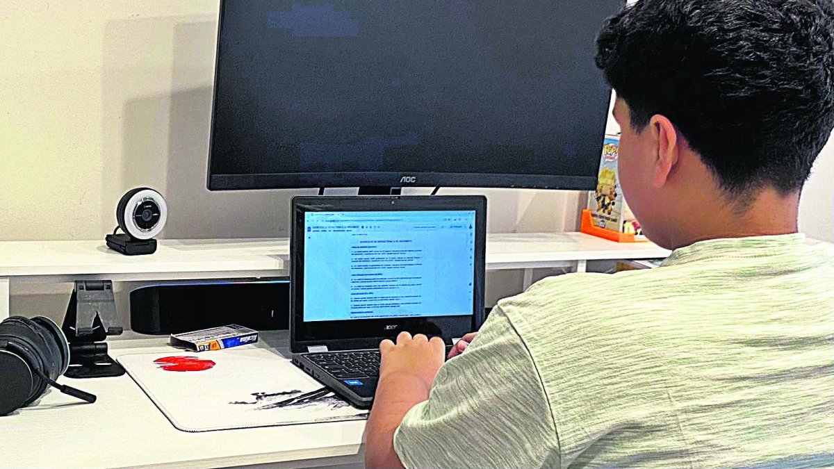 El adolescente, de trece años, fue diagnosticado con dislexia y TEA de nivel 1.