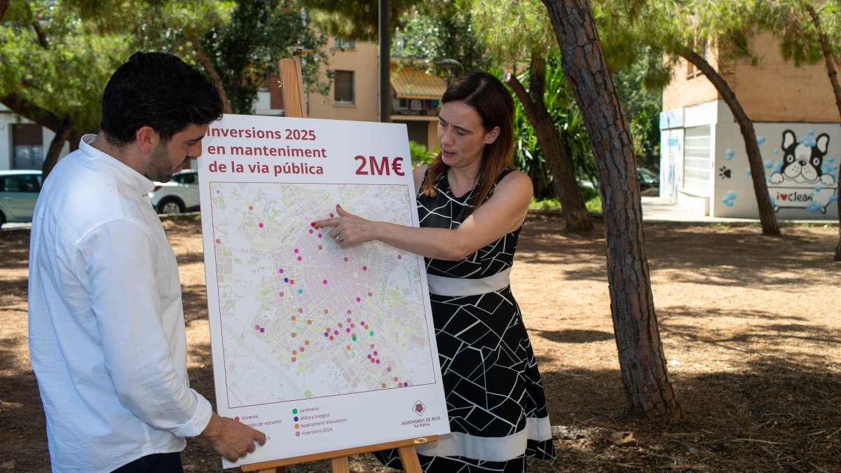 Fotografía del acto de presentación del plan de inversiones en mantenimiento de la vía pública de este año.