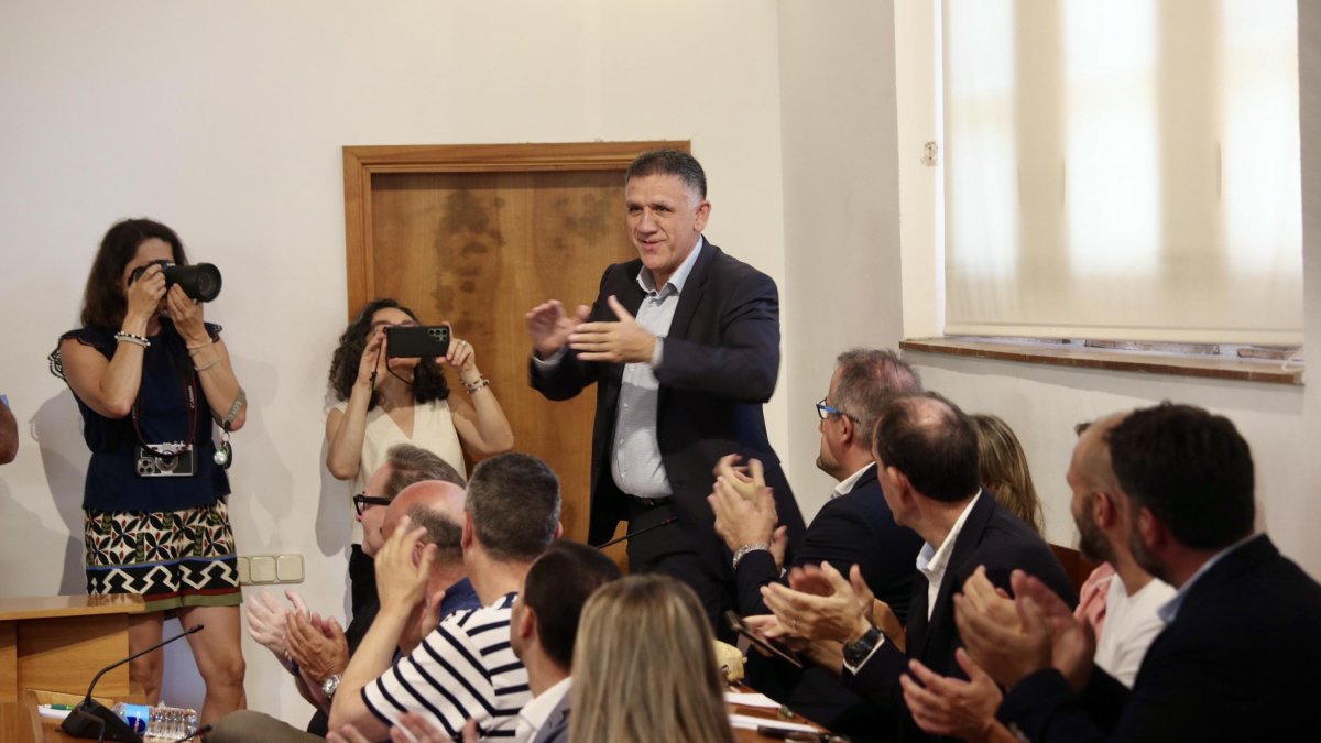 Sesión extraordinaria que efectuó el cambio de presidencia del Consell Comarcal del Baix Camp.