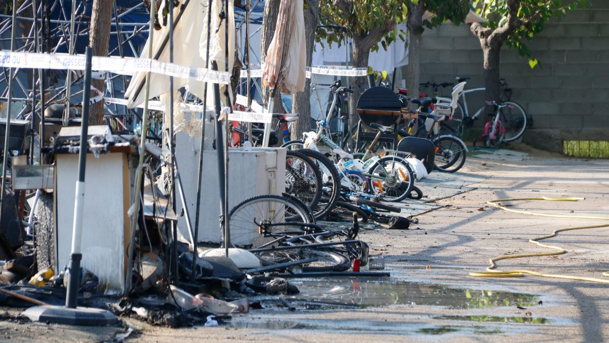 Estat en que va quedar el càmping Vendrell Platja després dels dos incendis.