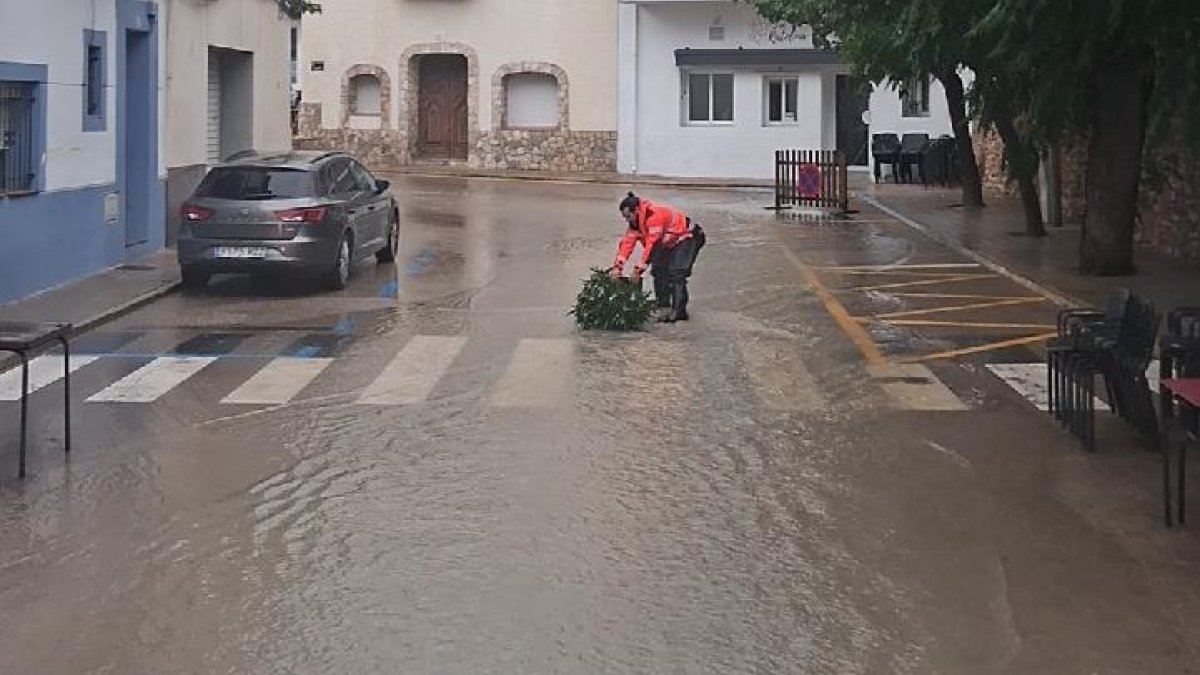 Imagen de las inundacions en la Ametlla de Mar este domingo por la mañana