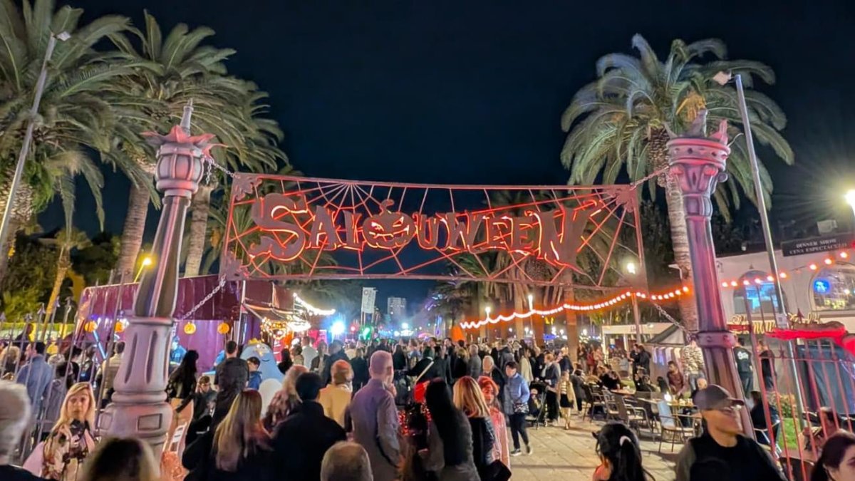 El Salouween Street ha estat el punt neuràlgic de la jornada, amb més de 30 estands d’establiments locals