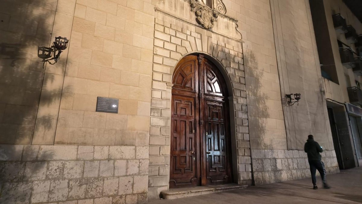 Fotografia del temple de la Puríssima Sang de Reus, vist des de l’exterior.