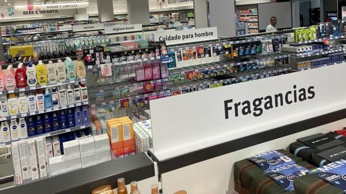 Imatge de l’interior de la botiga Rossmann, que obrirà a Calafell.