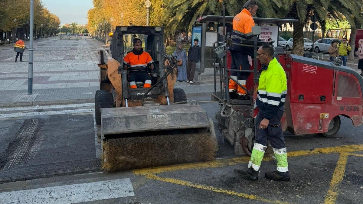 Los dispositivos que se están colocando son espaldas de asno y cojines|almohadas berlineses.