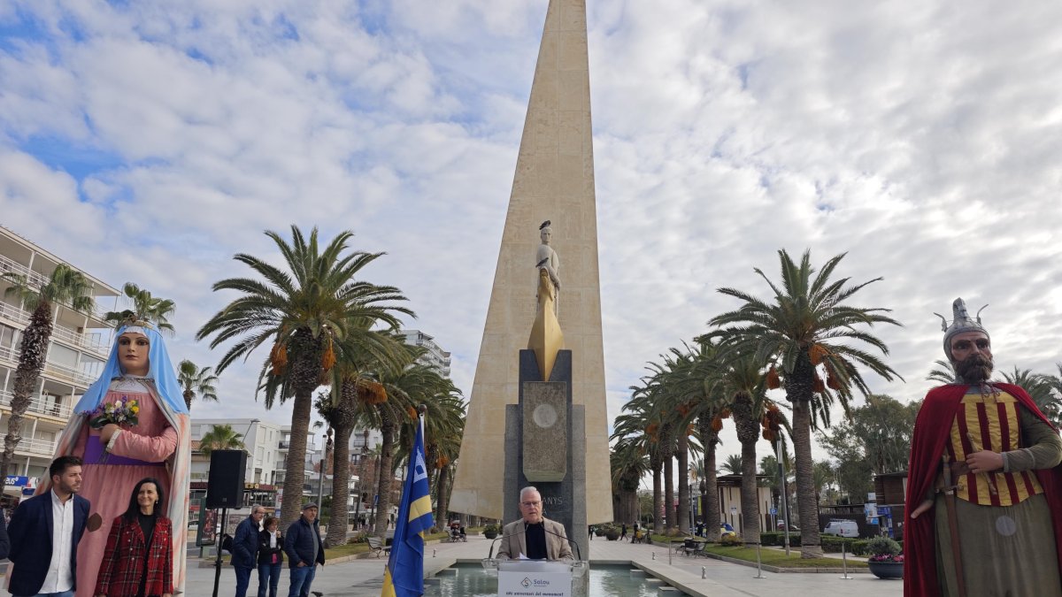 Imagen del acto institucional de conmemoración en el monumento al rey Jaime I