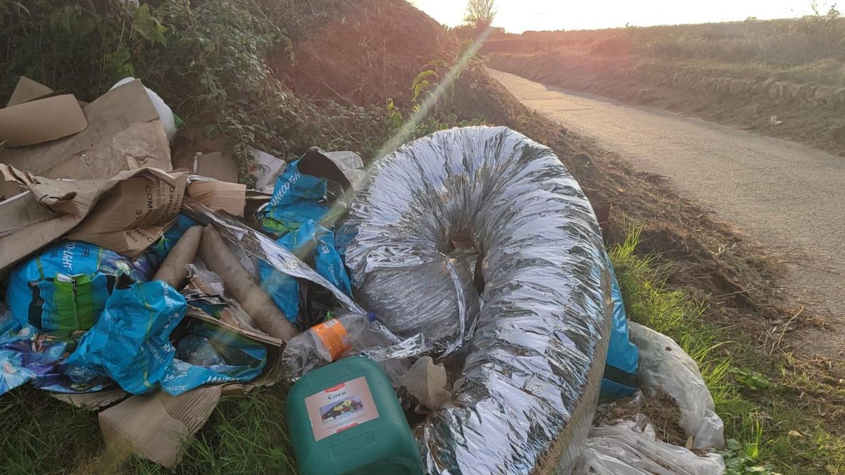 Imatge d'un abocament a l'Arboç.