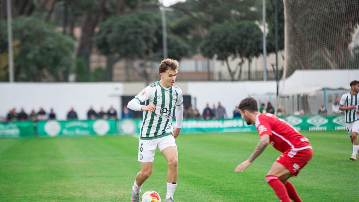 Imatge del duel entre el Torremolinos-Nàstic.