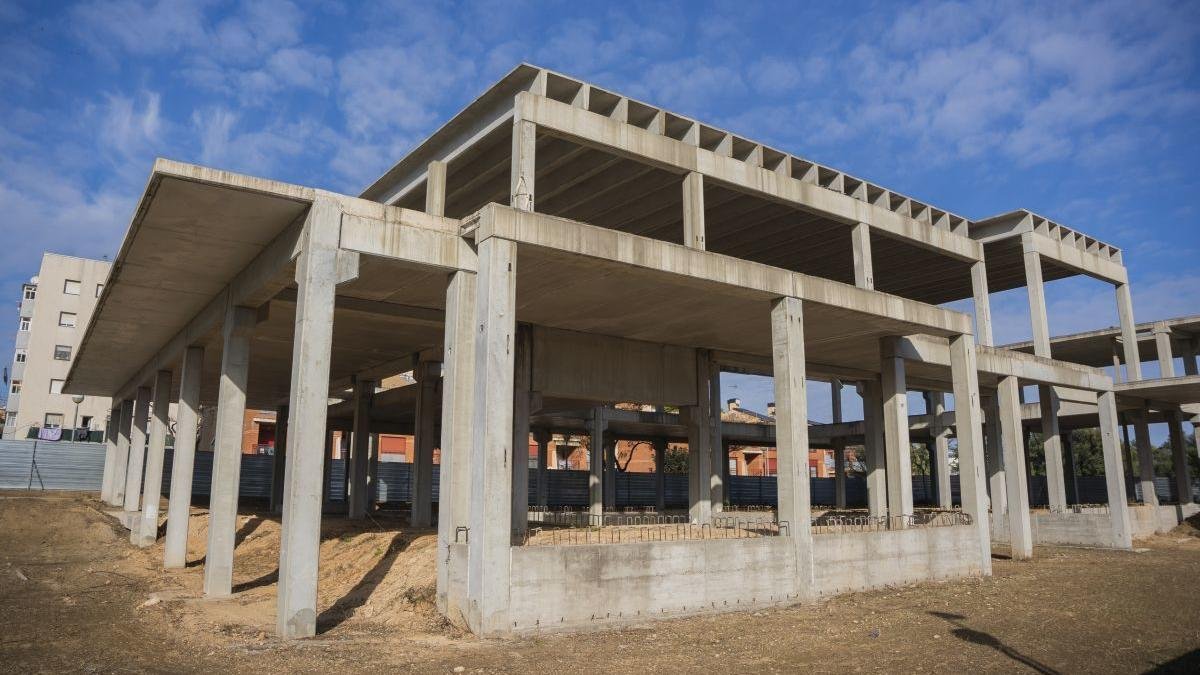 Durant aquest dimarts han iniciat els treballs previs a la construcció del recinte.