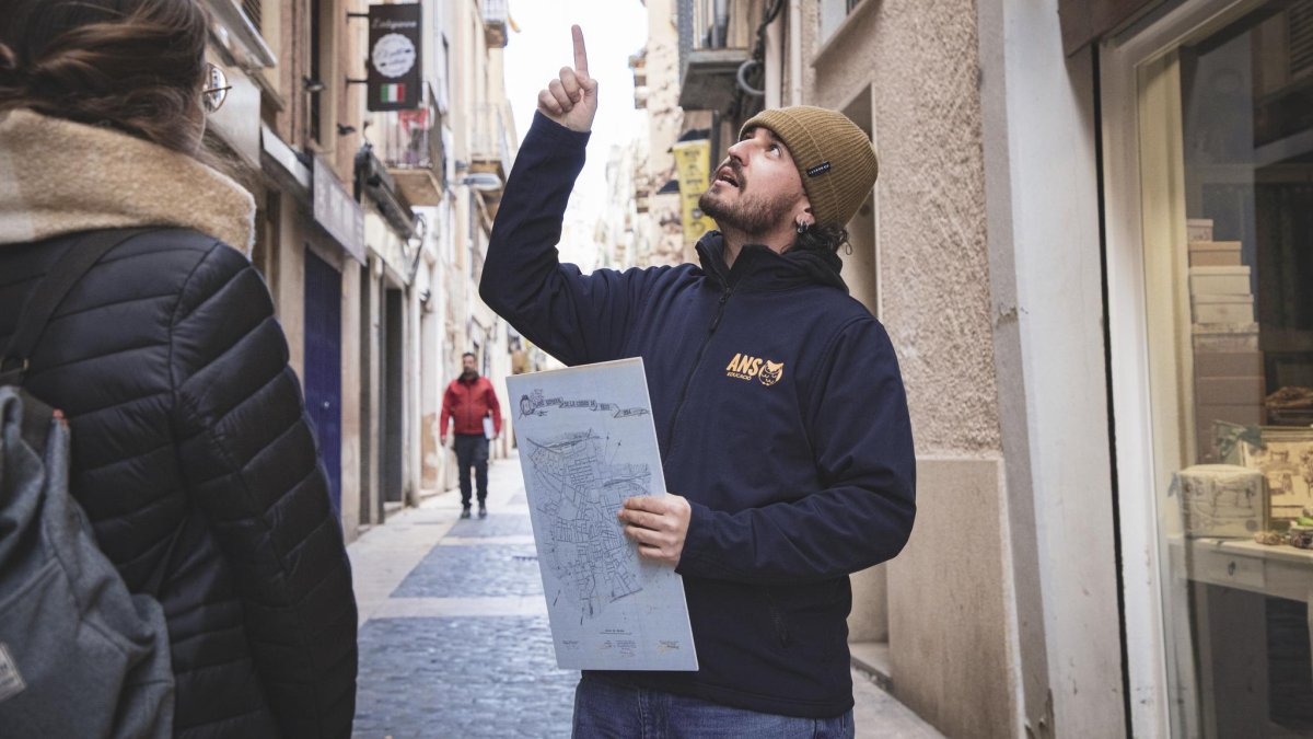 Fotografia d’arxiu d’una ruta guiada d’ANS Educació pel centre de Reus.