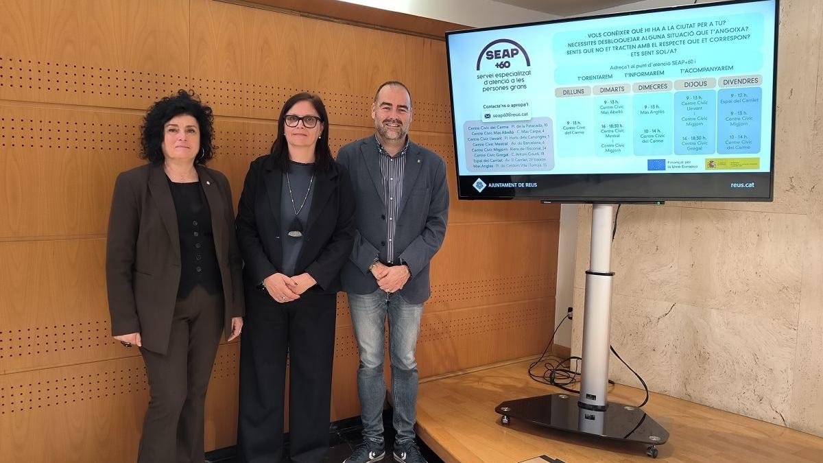 Els regidors Anabel Martínez, Mar Escoda i Enrique Martín.