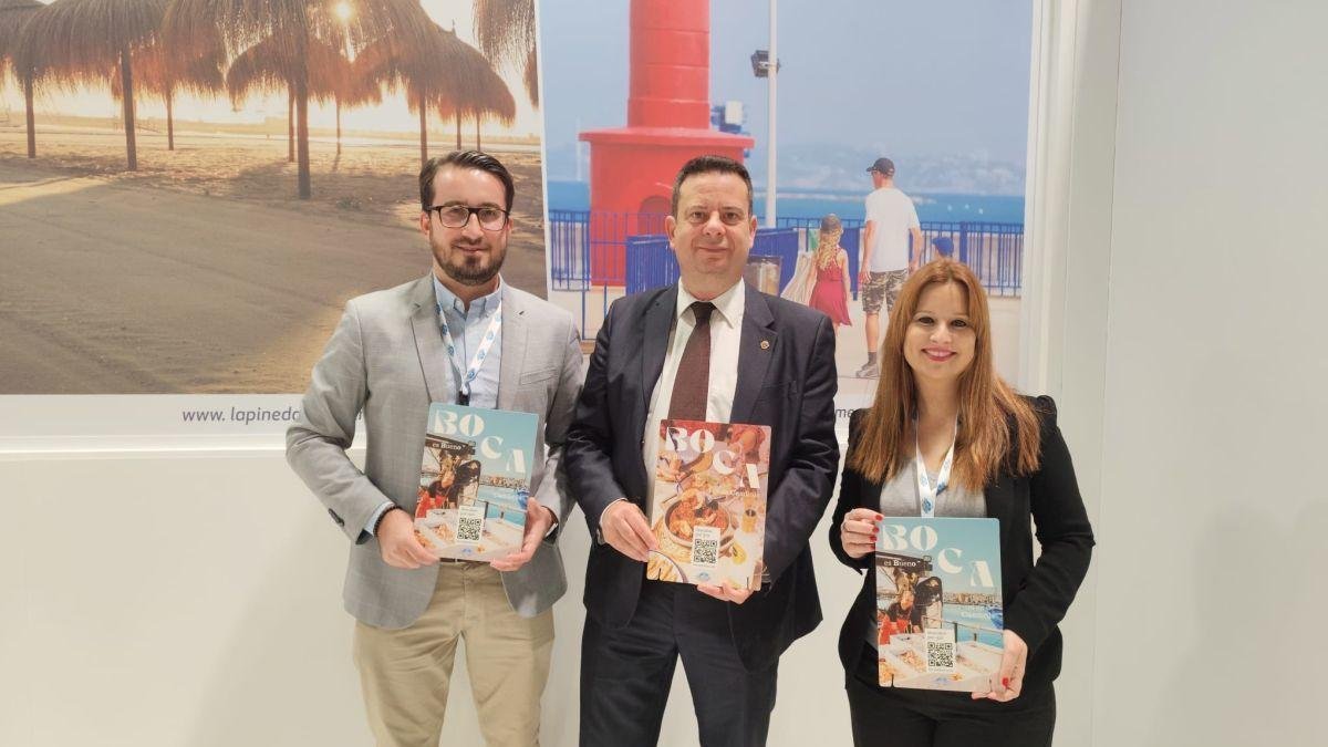 (D'esquerra a dreta) El director del Patronat Municipal de Turisme, Vadim Koryagin; L'alcalde, Oliver Klein i la regidora de Turisme, Patricia de Miguel.