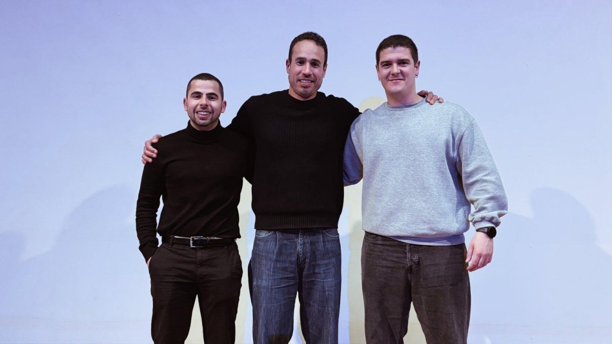 Roger Budesca, cap de colla; Melcior Bustos, president; i Àlex Llambrich, sotscap de colla dels Xiquets de Tarragona.