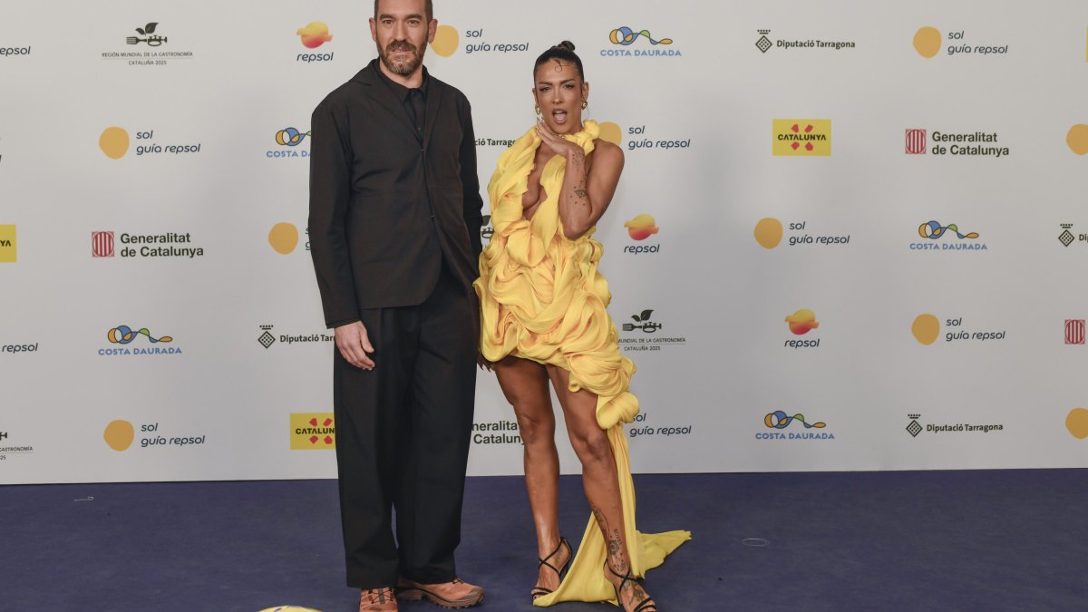 Els presentadors de la Gala Soles 2026 celebrada dilluns al vespre a Tarragona, Jorge Ponce i Lorena Castell.