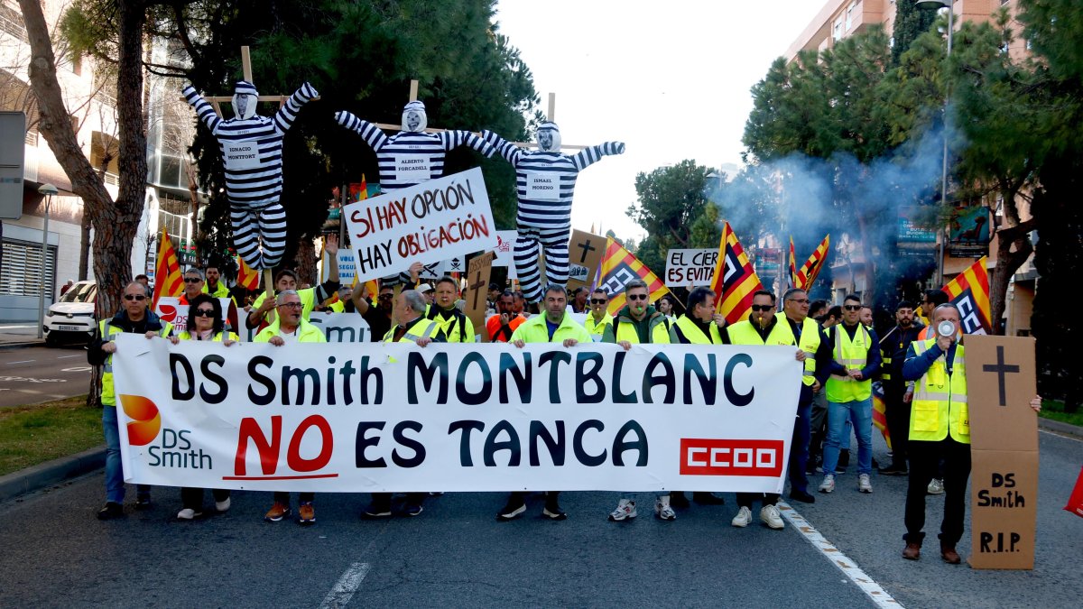 Manifestación de los trabajadores de International Paper en Tarragona.