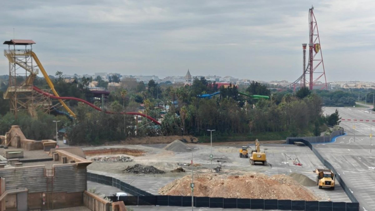 Imatge de les obres al Caribe Aquatic Park.