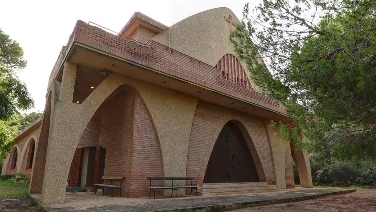 Imagen del estado actual de la Iglesia de Sant Jordi, situada en la zona de Cap Salou.