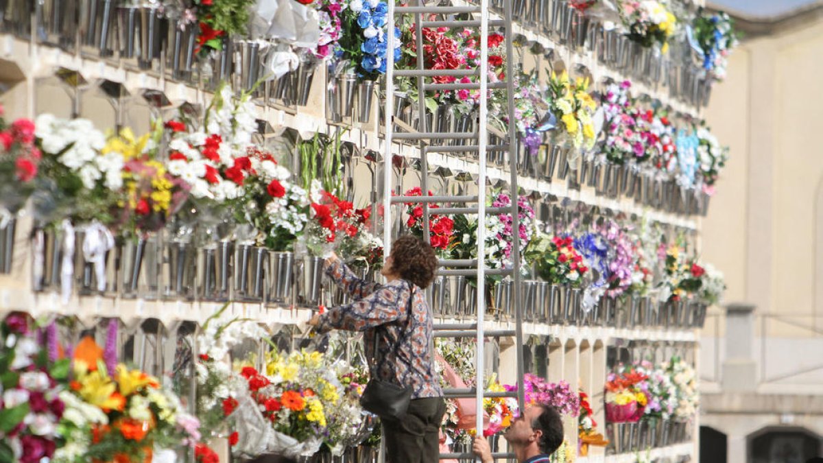 Todos los Santos en el cementerio de Reus