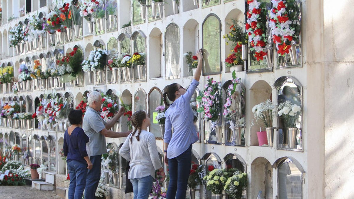 Todos los Santos en el cementerio de Reus