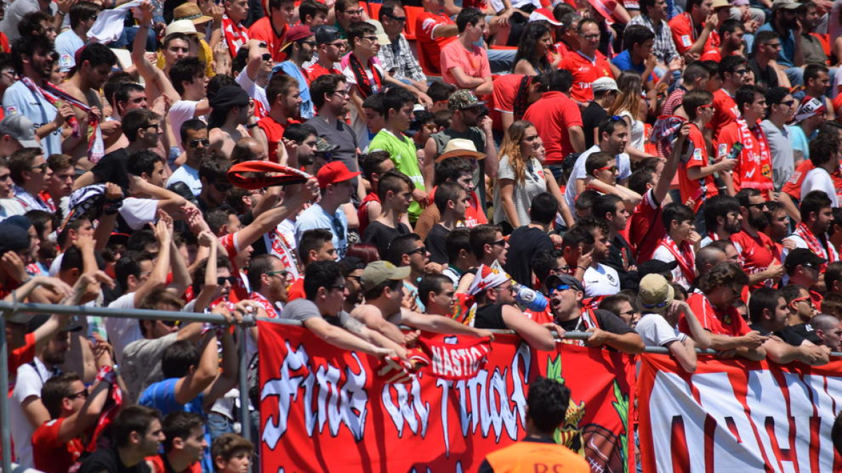 Imatge de l'afició grana al Nou Estadi
