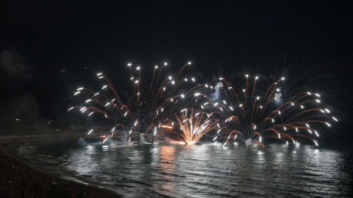 La pirotecnia Xaraiva, segona en exhibir el seu espectacle en el Concurs de Focs de Tarragona 2018