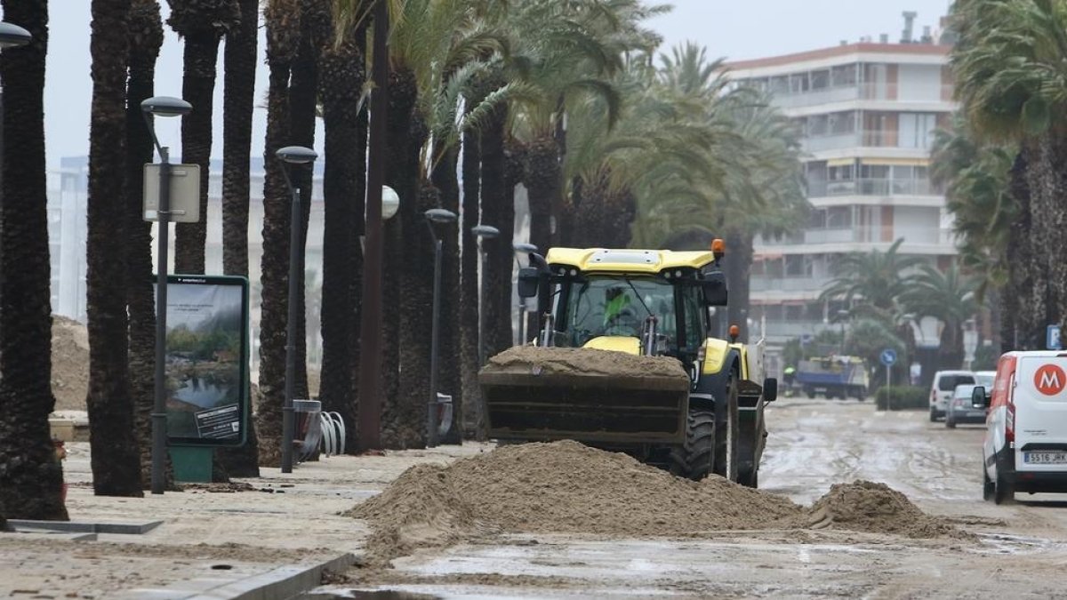 La borrasca Gloria inunda las calles de Salou