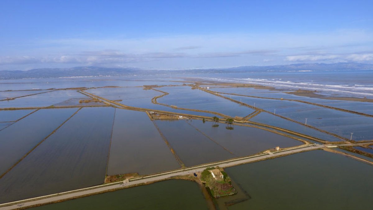 Imágenes aéreas del Delta del Ebro después del temporal