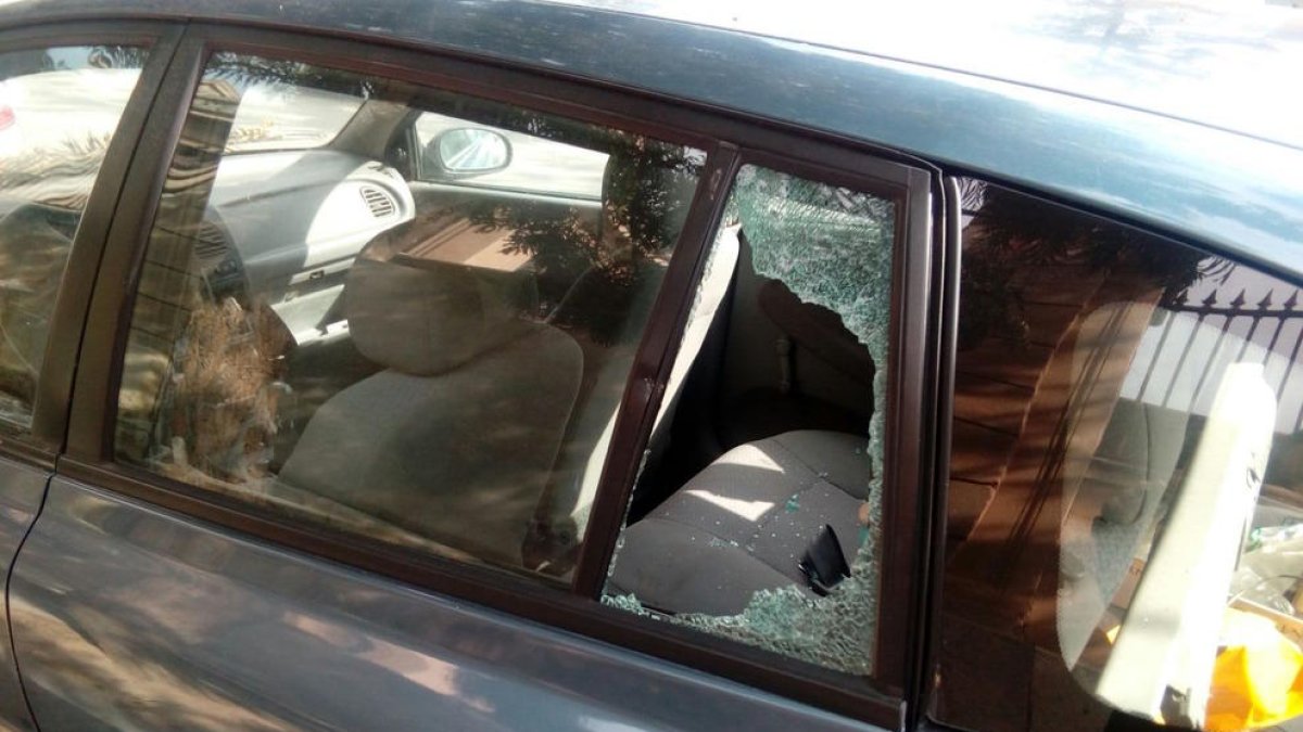 Més vidres trencats en vehicles a Tarragona