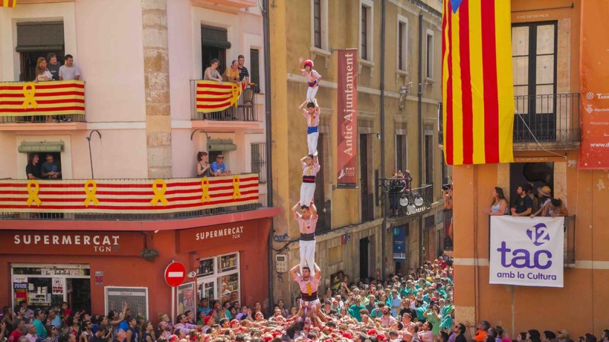 Fotografies dels castells de la Diada de Sant Magí 2018