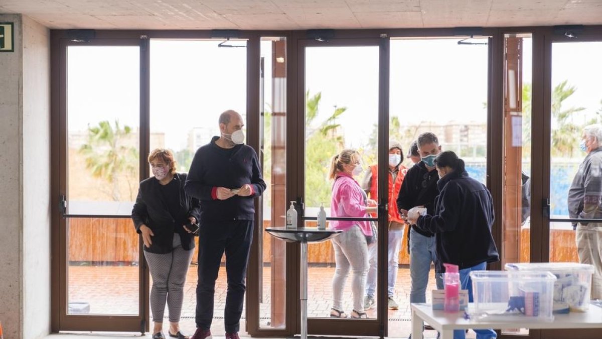 El Palau d'Esports administra 5.442 vacunas entre el martes y miércoles