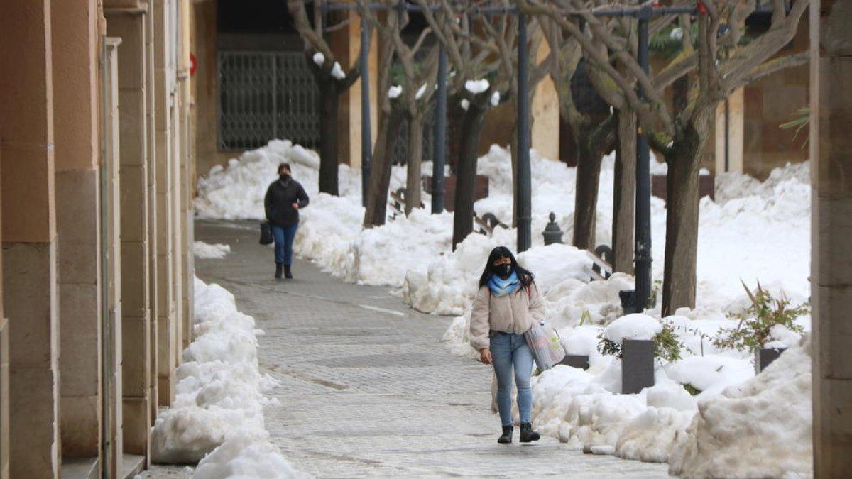 Falset continua retirant neu