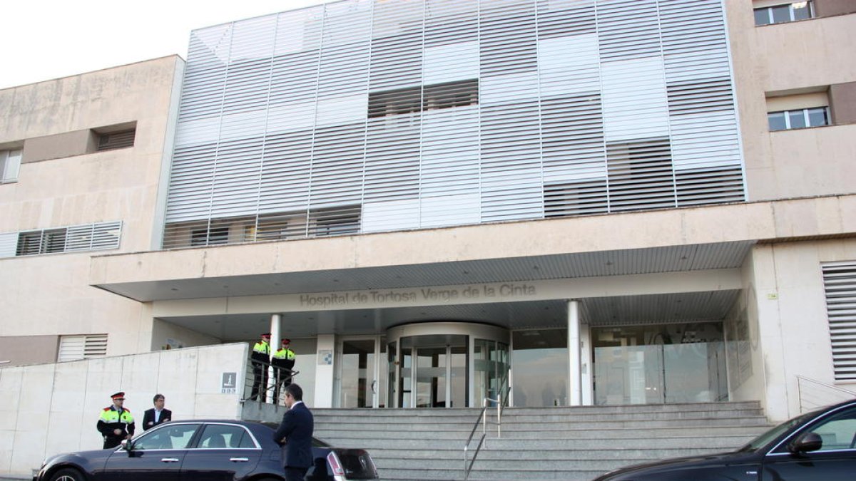 Freginals, accidente, AP-7, víctima, fachada, hospital, Virgen de la Cinta, autobús, Tortosa