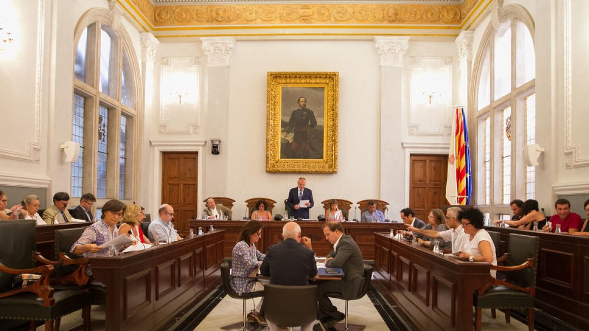 La pòlissa dels consellers acaba de nou amb AIG, l'única asseguradora interessada