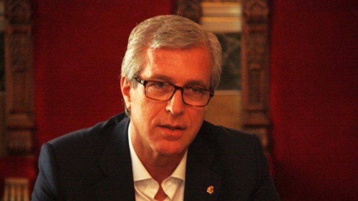 Ballesteros: «Si el PSOE no accepta la ponència del PSC, haurem de parlar molt»