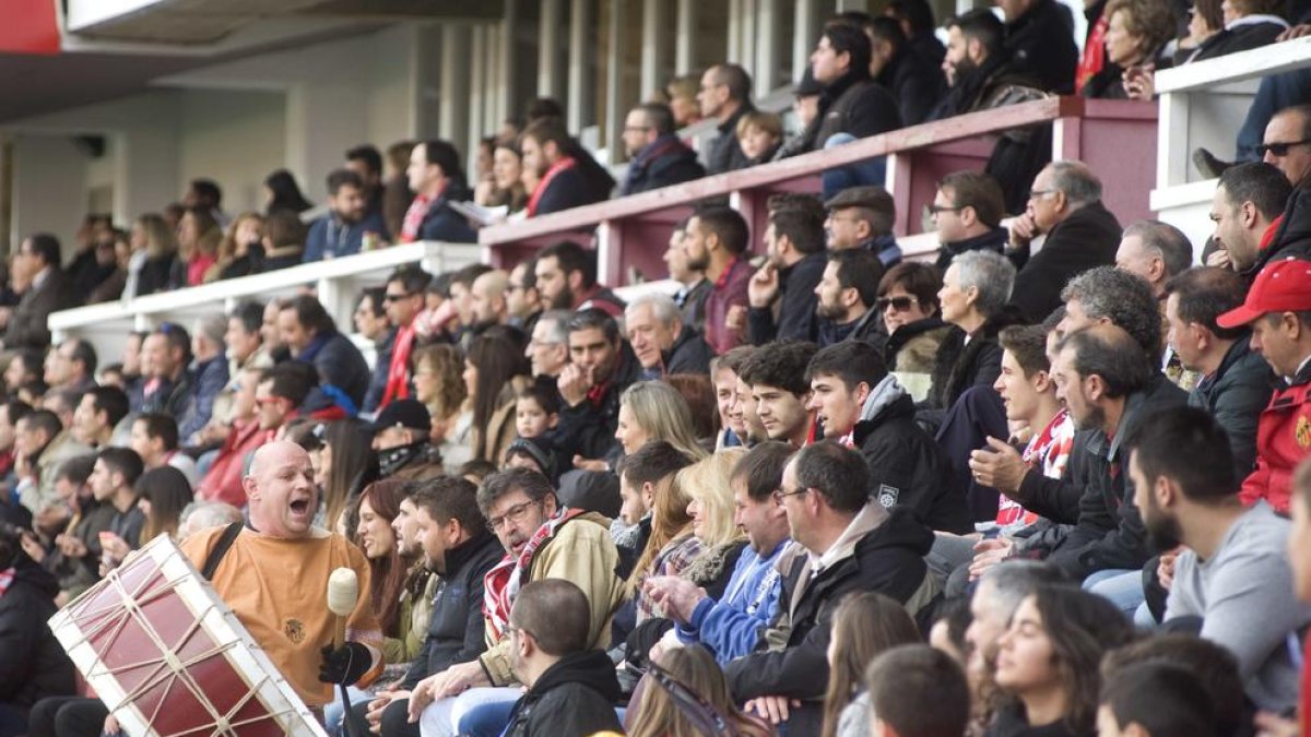 L'afició comença a enganxar-se a un Nàstic que vol aspirar a tot