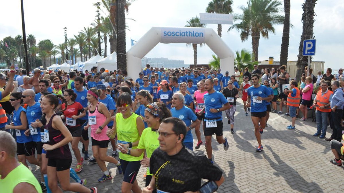 Sosciathlon llena Salou de deporte y solidaridad