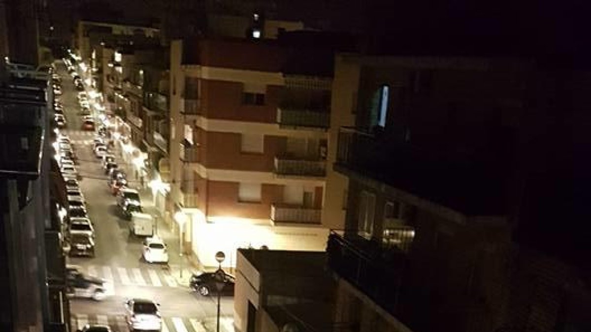 Almenys vuit carrers de Bonavista pateixen talls continus de llum als fanals