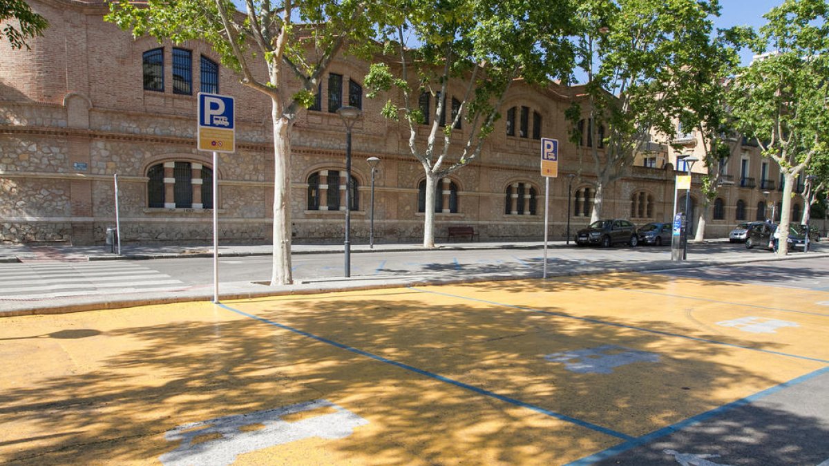 Cinc pobles del Baix Camp integraran 150 places d'aparcament dissuasiu