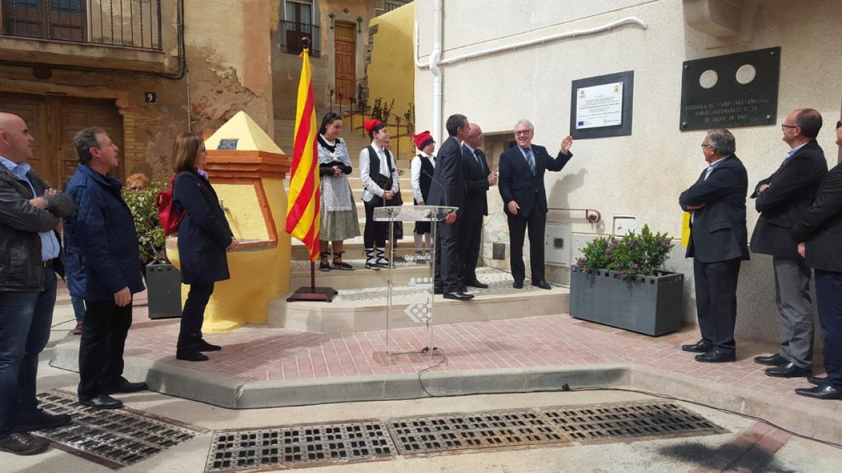 Josep Poblet inaugura diverses obres de millora realitzades a Figuerola del Camp