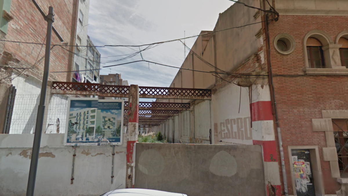 CiU denuncia un abocador il·legal en un solar privat del carrer Fortuny